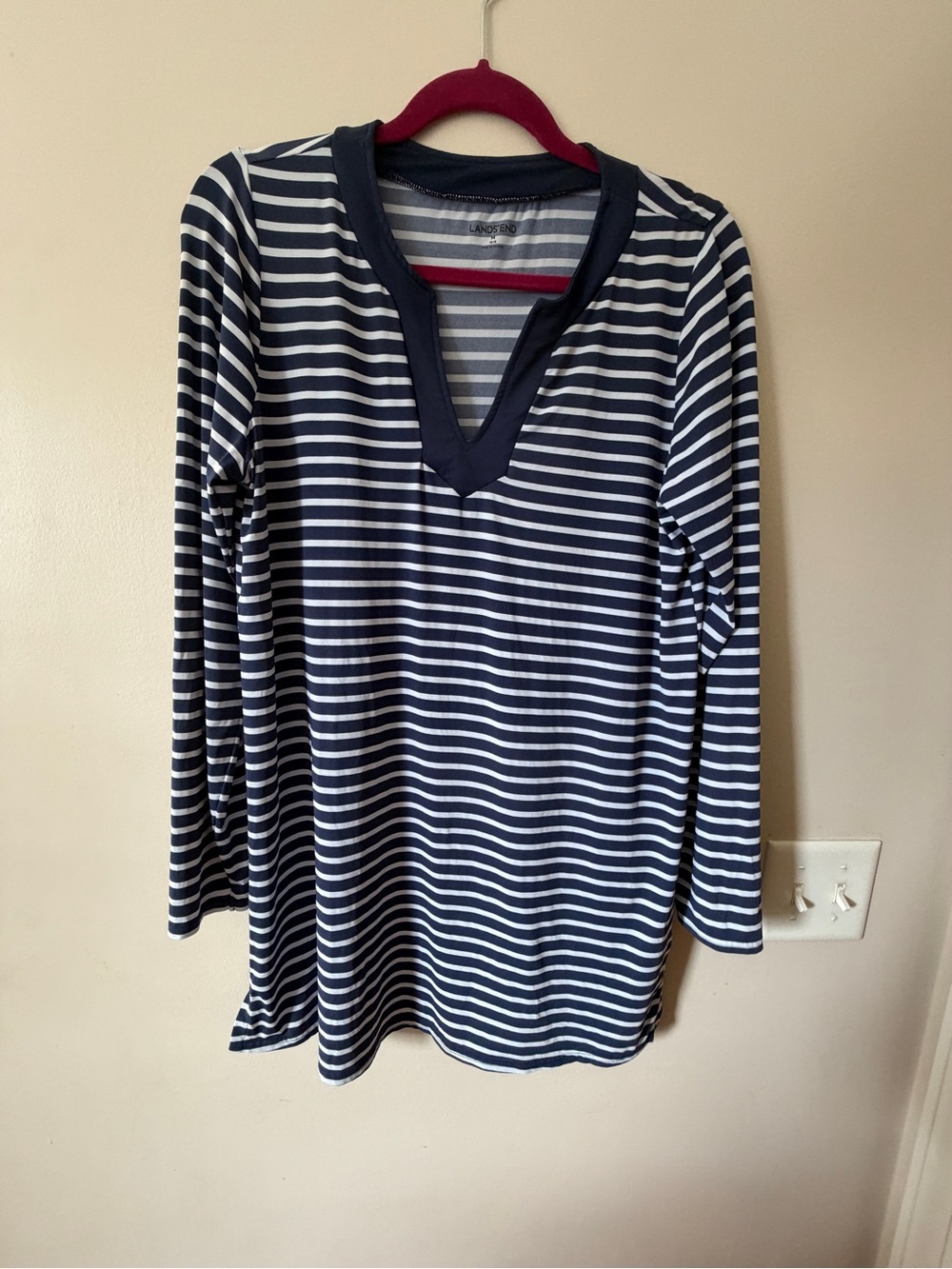 Lands' End Navy and White Striped V-Neck Top Medium 10-12 Nylon/Spandex EUC - Picture 2 of 8